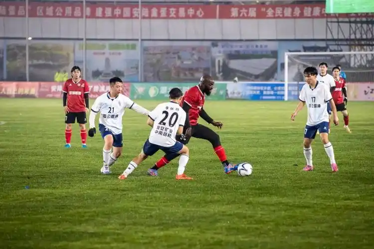 土耳其超级联赛：费内巴切 VS 特拉布宗体育